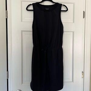 Black Sleeveless Lightweight Rincon Dress by Athleta